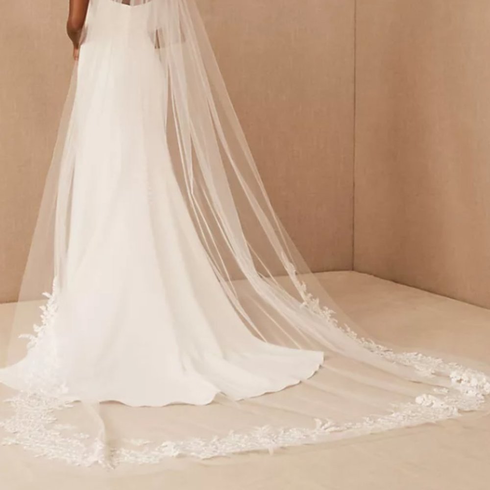 Amsale Janna Cathedral Veil